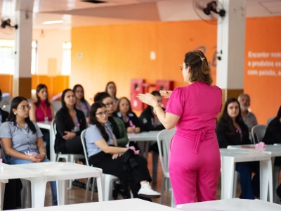 Outubro Rosa na Estojos Baldi: Informar e Cuidar em Prol da Saúde